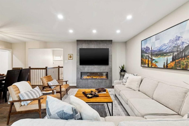 5327 17 Avenue SW, Glendale — interior photo 6