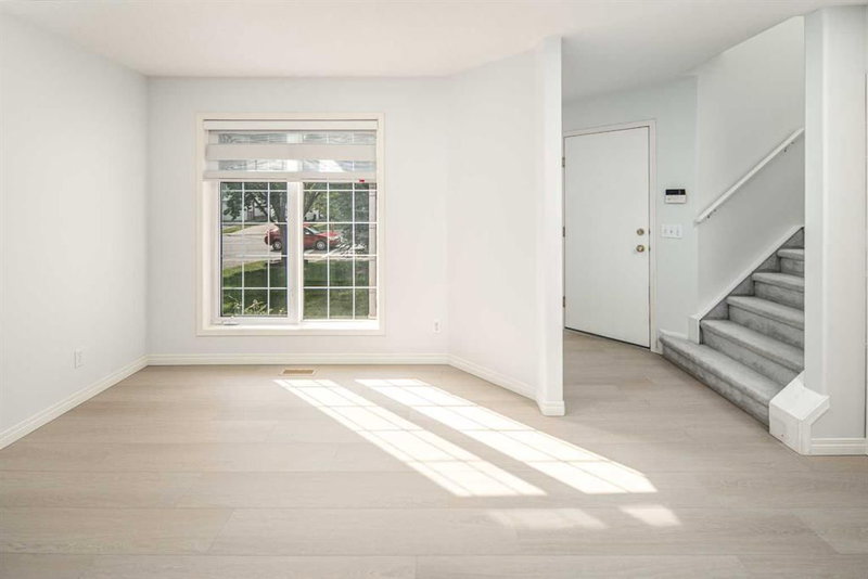 859 Harvest Hills Drive NE, Harvest Hills — interior photo 5
