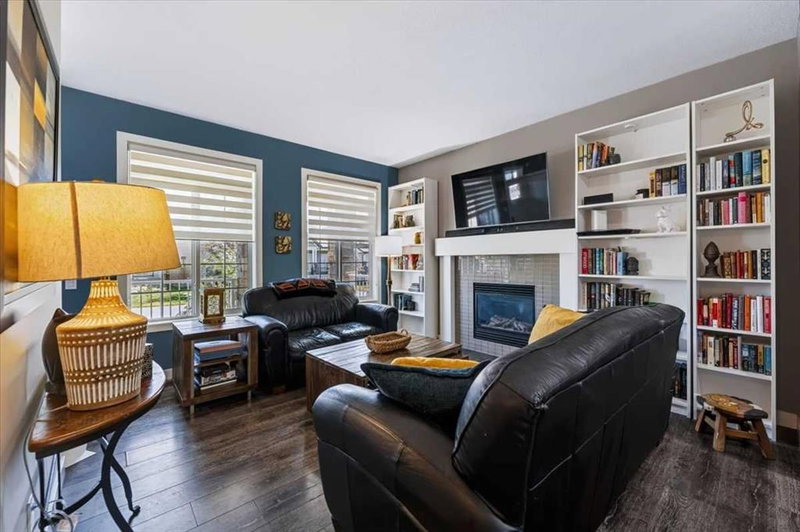 85 Legacy Common SE, Legacy — interior photo 5