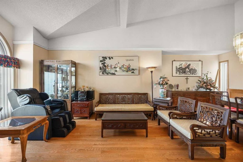 2203 Sirocco Drive SW, Signal Hill — interior photo
