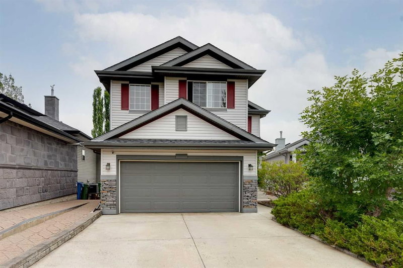 32 Valley Crest Gardens NW