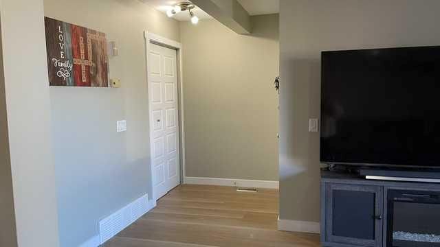 44 Falwood Crescent NE, Falconridge — interior photo 5