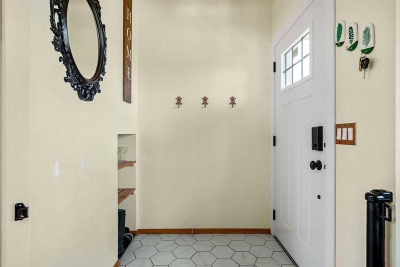 115 5 St