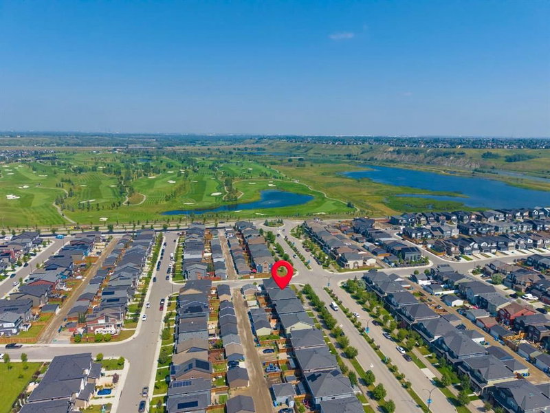 115 Wolf Willow Boulevard SE, Wolf Willow — interior photo 5