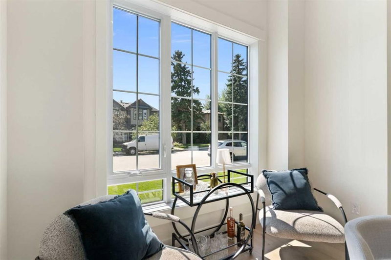 528 52 Avenue SW, Windsor Park — interior photo 6