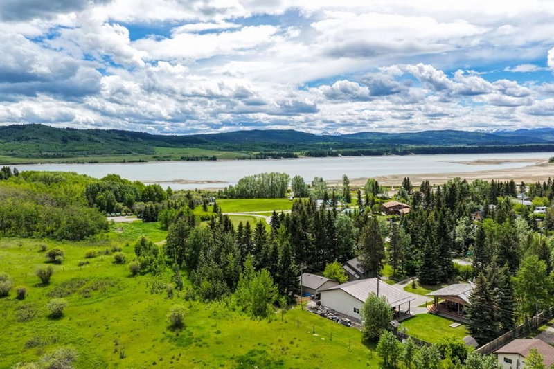 405 Ghost Lake Village
