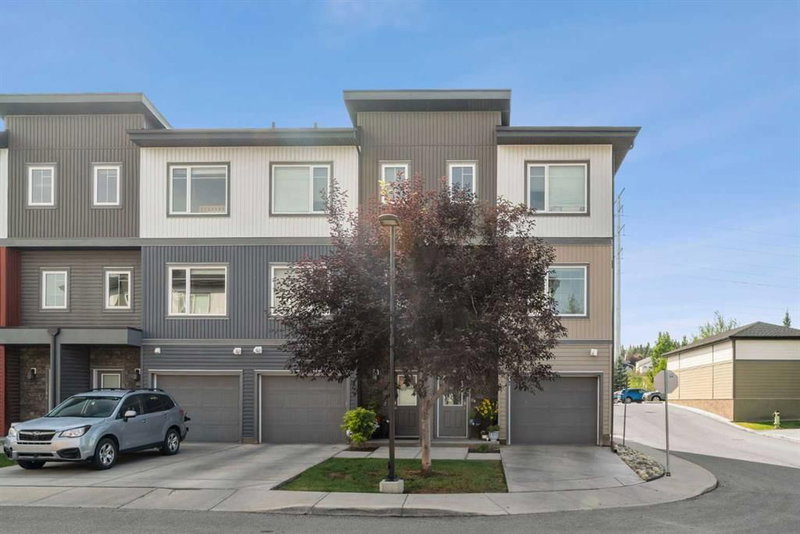 2101, 5305 32 Avenue SW, Glenbrook — interior photo 5