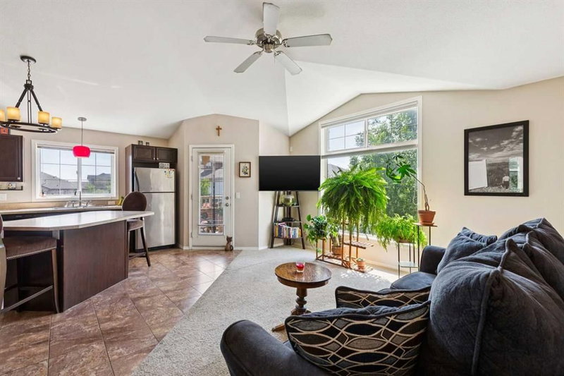 201 - 60 Panatella Landing NW