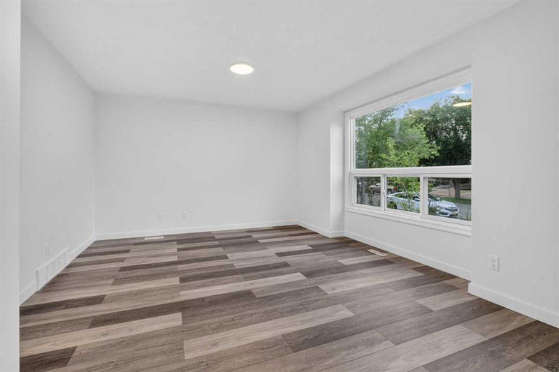925 Erin Woods Drive SE, Erin Woods — interior photo 5