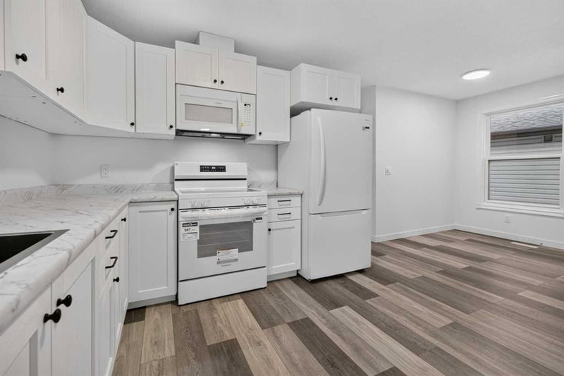 925 Erin Woods Drive SE, Erin Woods — interior photo 7