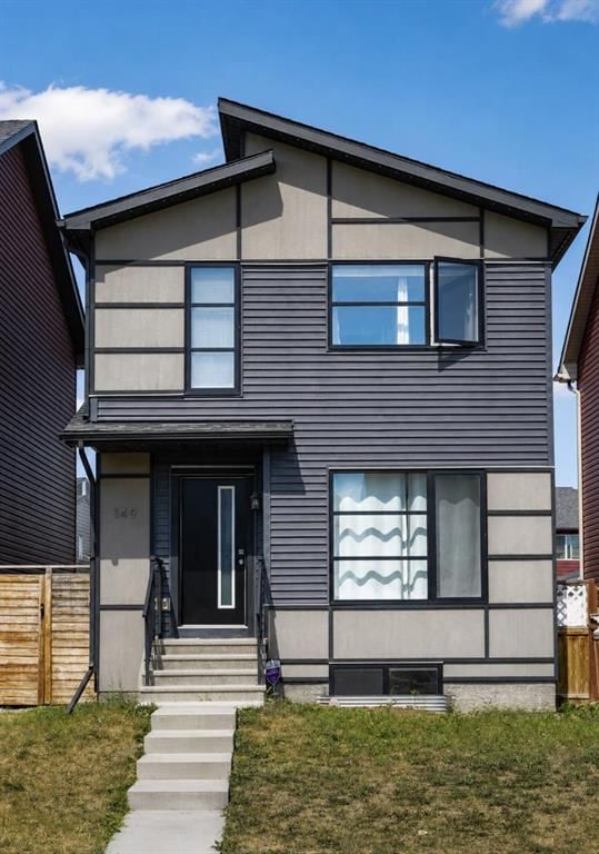 149 Walden Parade SE, Walden — interior photo