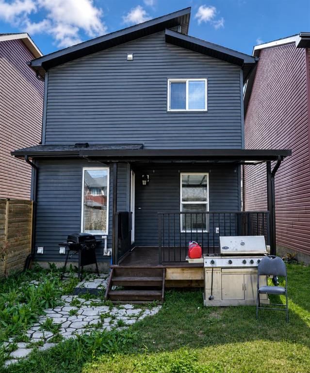 149 Walden Parade SE, Walden — interior photo 5
