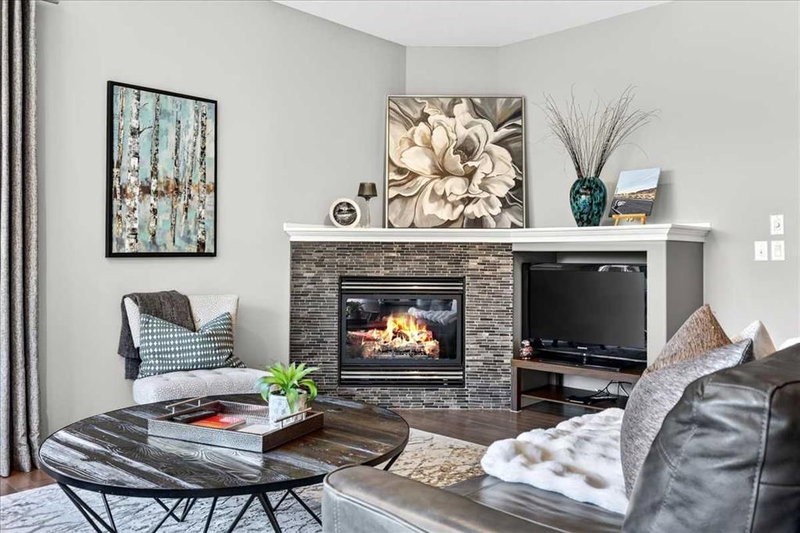 122 Royal Birkdale Crescent NW, Royal Oak — interior photo 7