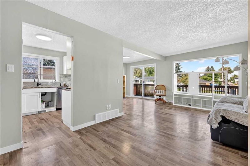 4309 26 Avenue SE, Dover — interior photo 5