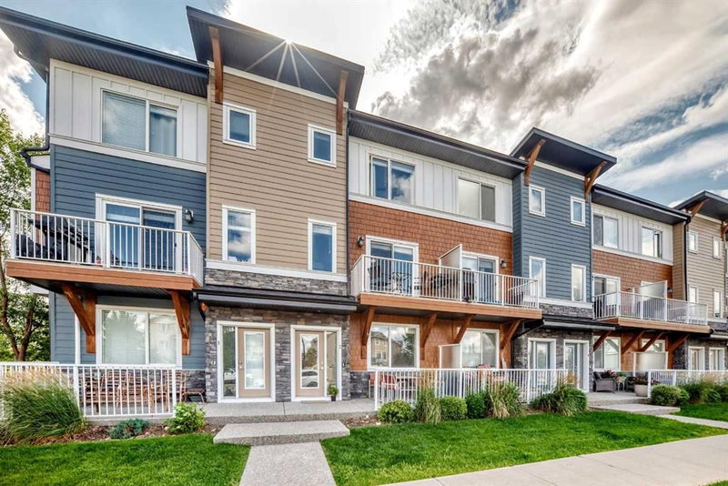 2 - 111 Rainbow Falls Gate