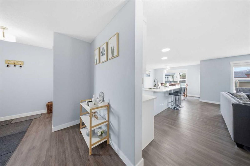 19 MARTHA'S MEADOW Close NE, Martindale — interior photo 5