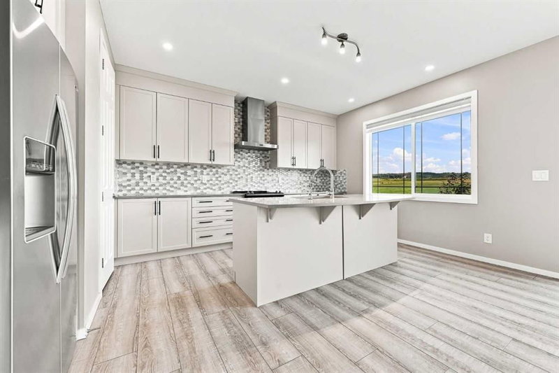 142 Yorkstone Way SW, Yorkville — interior photo 6