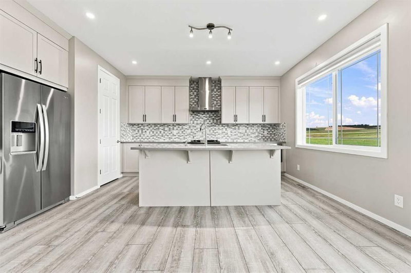 142 Yorkstone Way SW, Yorkville — interior photo 7