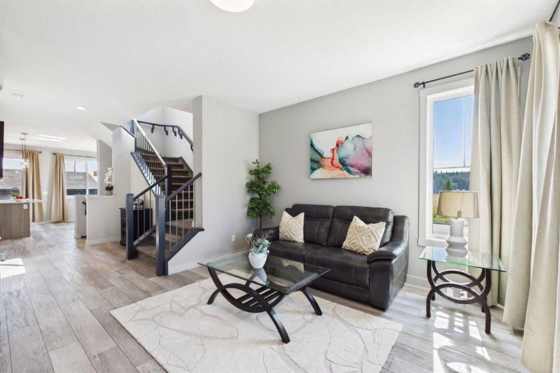 182 Rowley Gate NW, Haskayne — interior photo 5