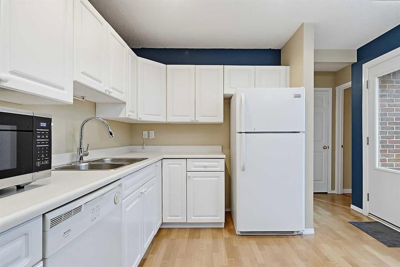 15, 3620 51 Street SW, Glenbrook — interior photo 6