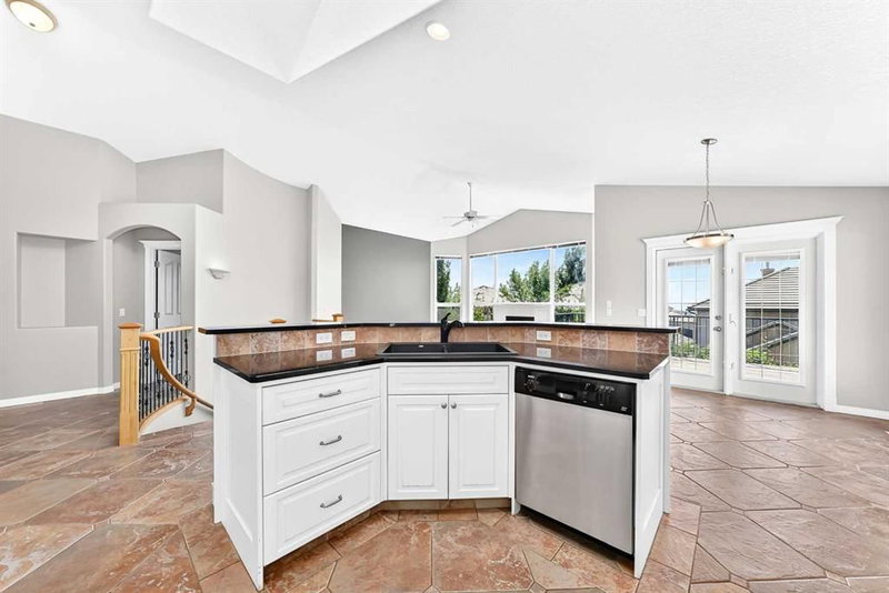 35 Arbour Vista Way NW, Arbour Lake — interior photo