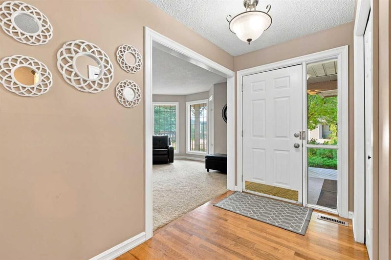 70 Sunset Way SE, Sundance — interior photo 6
