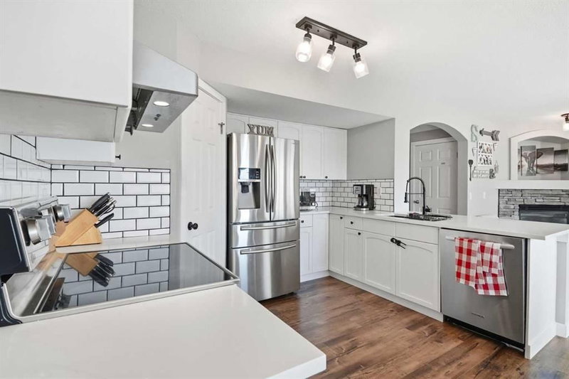 138 Somerglen Common SW, Somerset — interior photo 7