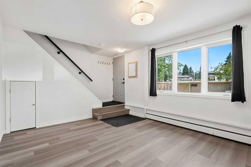 40, 3809 45 Street SW, Glenbrook — interior photo 6