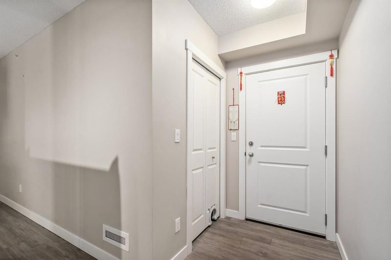 115 - 10 Kincora Glen Park NW