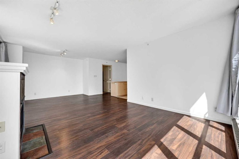1301, 650 10 Street SW, Downtown West End — interior photo 6
