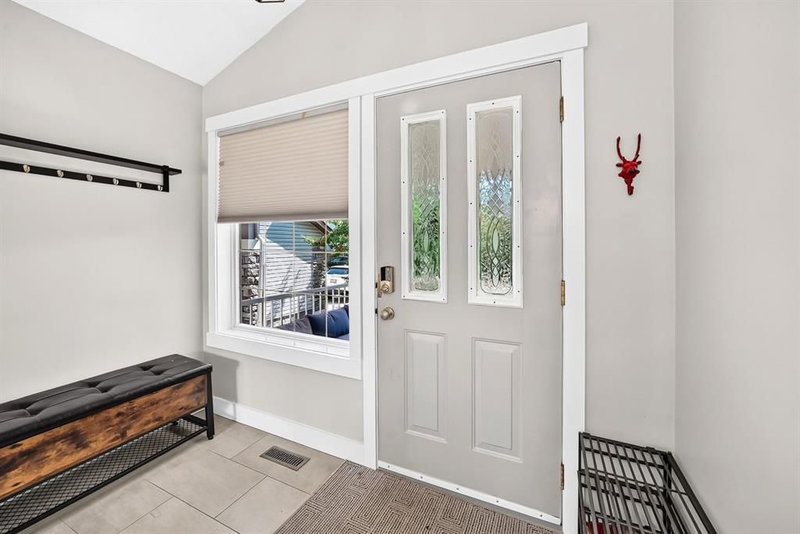 13 Cresthaven Way SW, Crestmont — interior photo 5