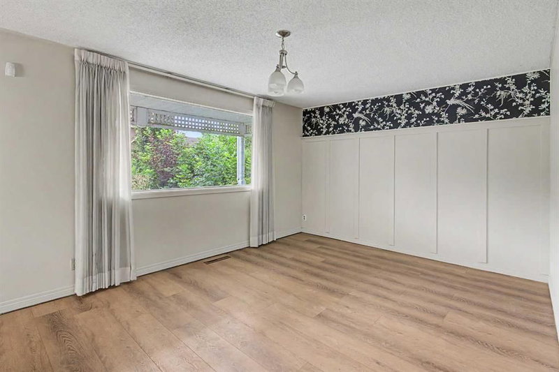 2214 24A Street SW, Richmond — interior photo 5