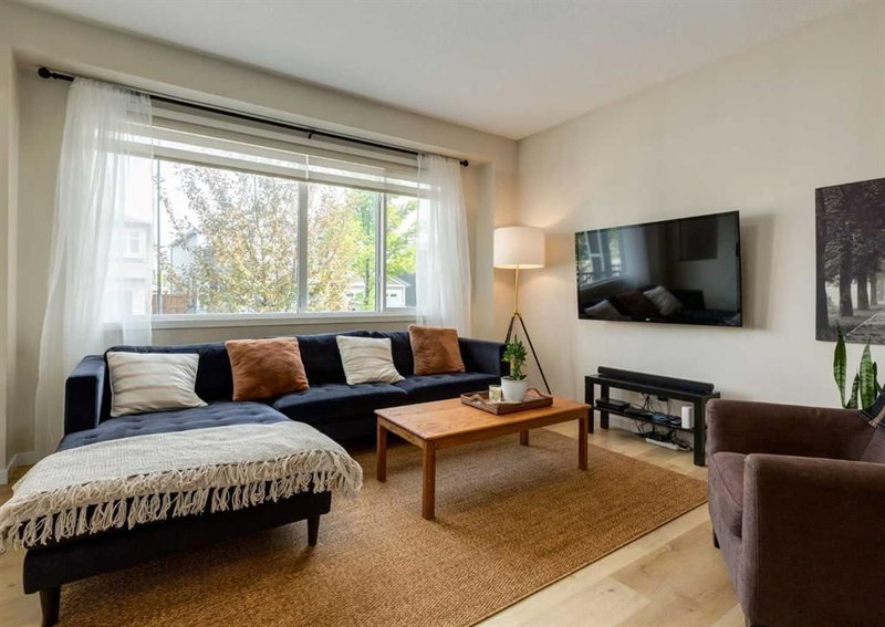 71 Seton Gardens SE, Seton — interior photo