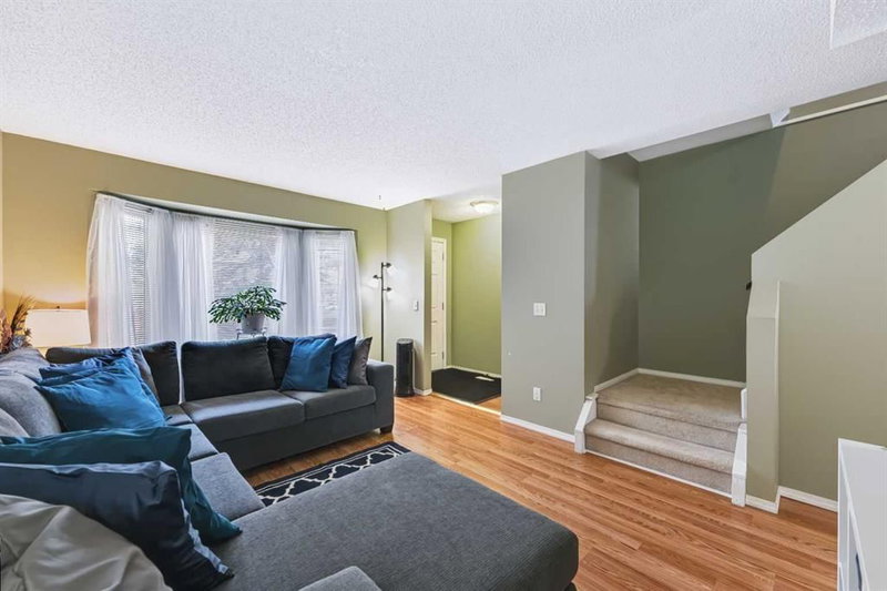 108 Falshire Terrace NE, Falconridge — interior photo 6