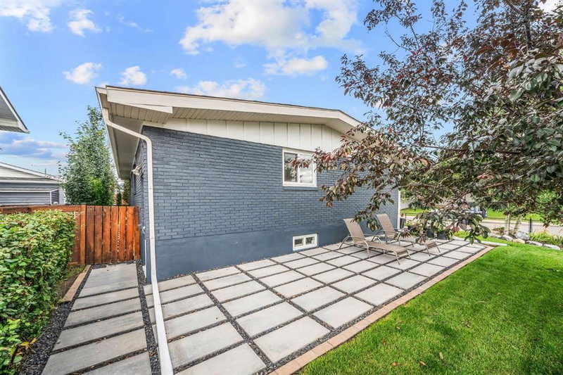 703 Millar Road NE, Mayland Heights — interior photo