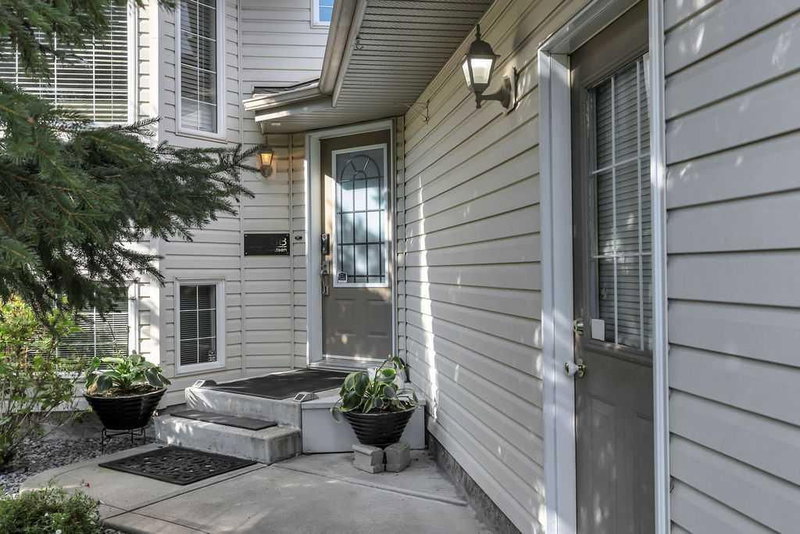 68 Asmundsen Avenue
