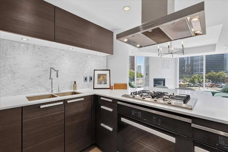 302, 738 1 Avenue SW, Eau Claire — interior photo