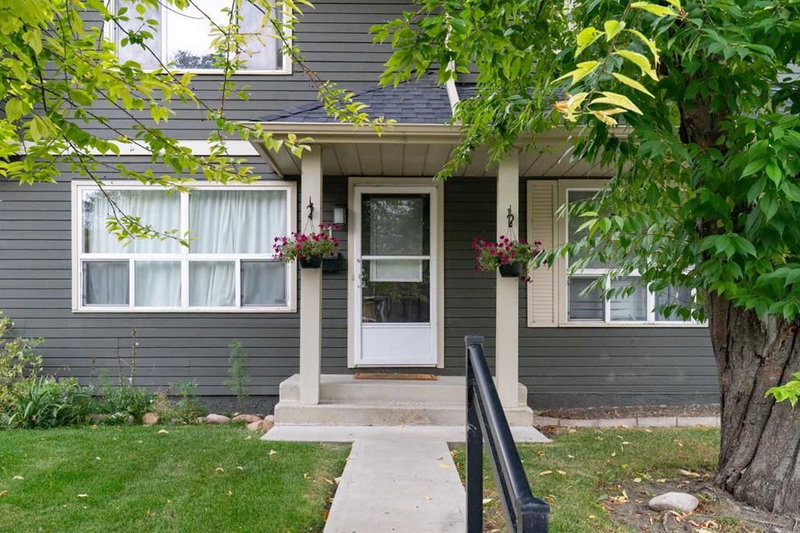 321 Queenston Heights SE, Queensland — interior photo