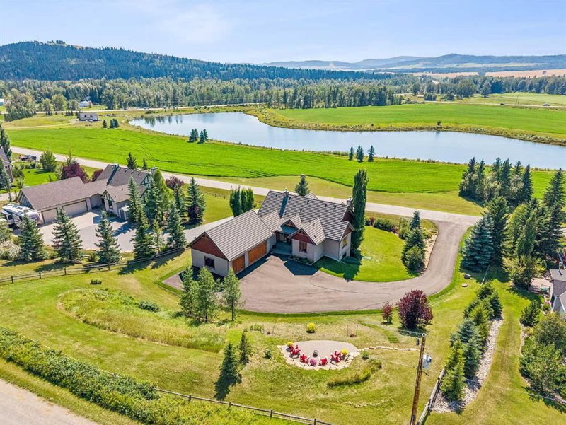 5 Millarville Landing