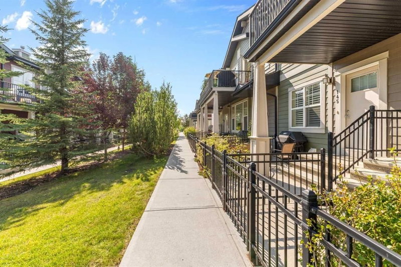 145 Cranford Walk SE, Cranston — interior photo