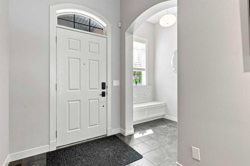 163 Cranarch Circle SE