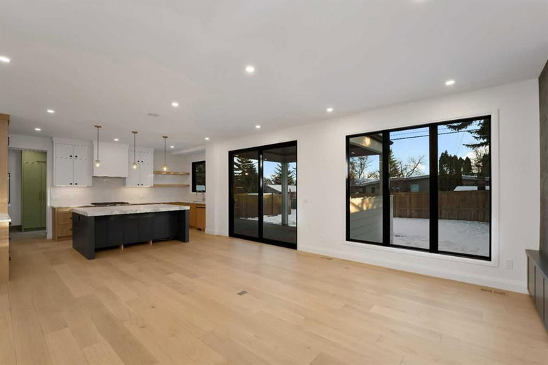 3511 34 Avenue SW, Rutland Park — interior photo