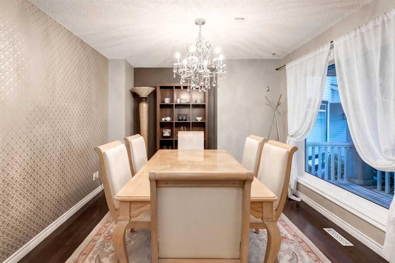 331 Sierra Madre Court SW, Signal Hill — interior photo