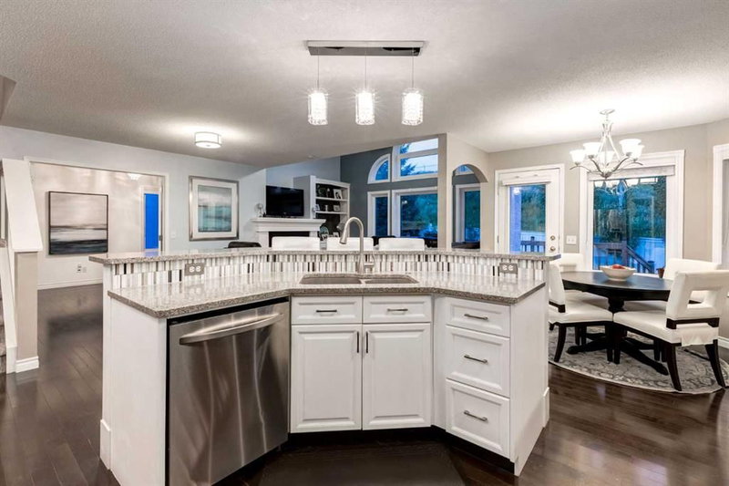 331 Sierra Madre Court SW, Signal Hill — interior photo 7