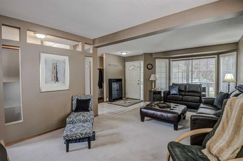124 Del Ray Close NE, Monterey Park — interior photo 5