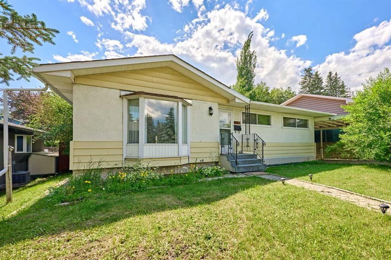 627 94 Avenue SW — listing photo