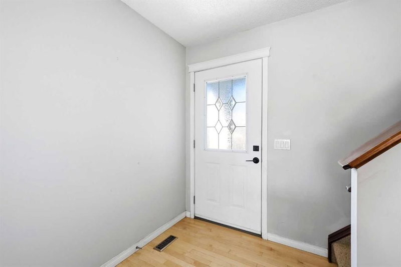 78 Cougar Plateau Way SW, Cougar Ridge — interior photo