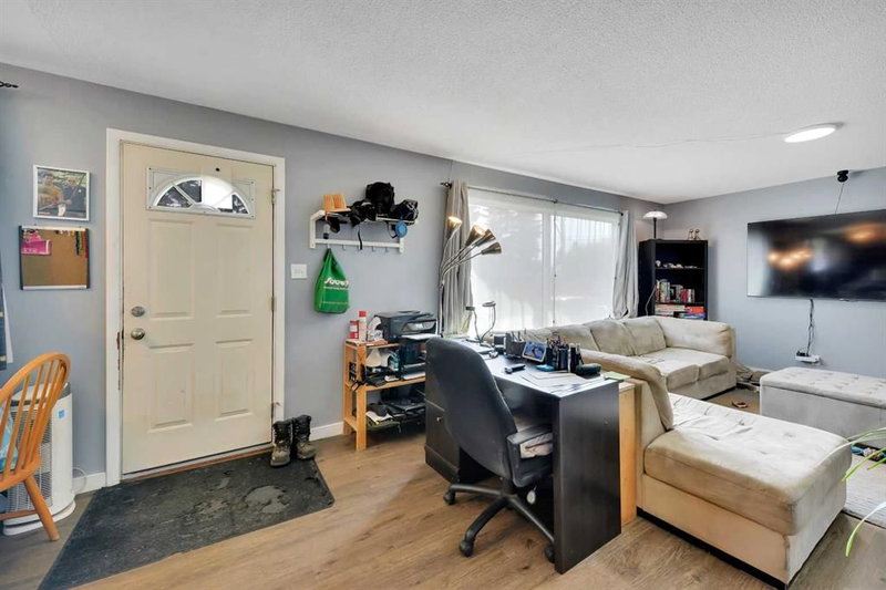 1 Forest Close