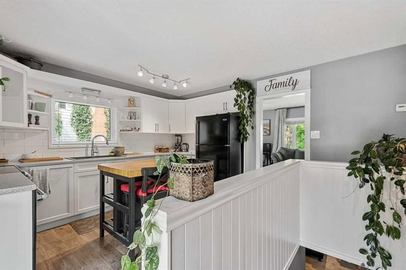 909 6 Street SW, High River — listing photo 4