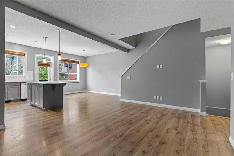 14 Kingfisher Crescent SE, Kings Heights — interior photo 7